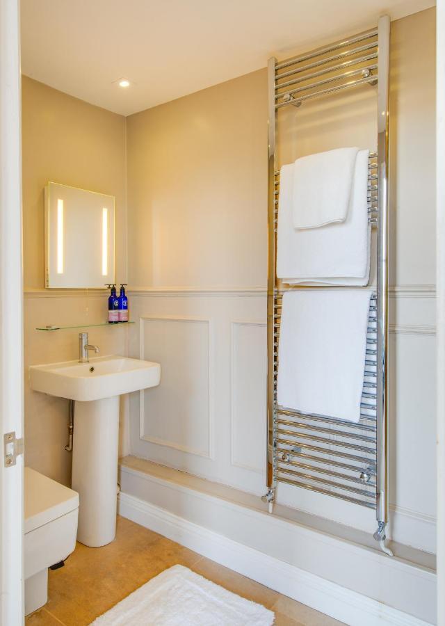 The Montpellier Townhouse Villa เชลเทนแฮม ภายนอก รูปภาพ