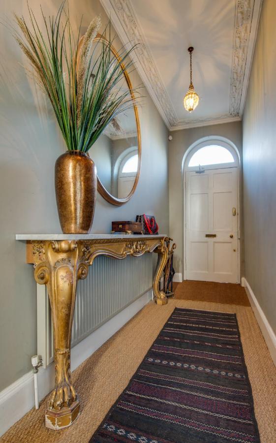 The Montpellier Townhouse Villa เชลเทนแฮม ภายนอก รูปภาพ